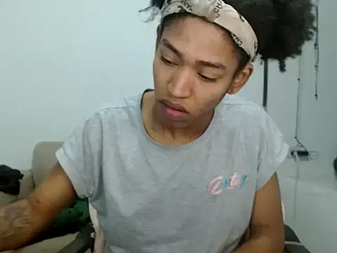 Snapshot of miriam775 chatting on September 29, 2025, 11:15 am miriam775 online show from September 29, 2025, 11:15 am