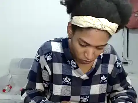 Snapshot of miriam775 chatting on October 15, 2025, 3:56 pm miriam775 online show from October 15, 2025, 3:56 pm