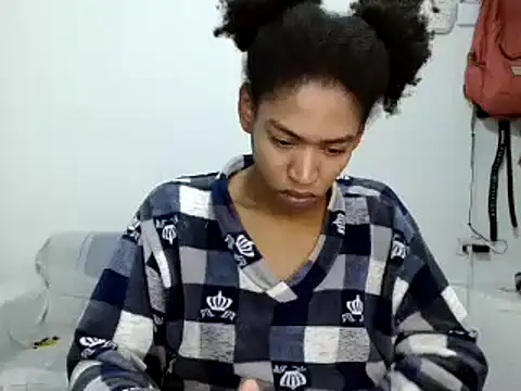 Snapshot of miriam775 chatting on October 20, 2025, 10:59 am miriam775 online show from October 20, 2025, 10:59 am