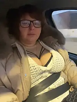 Snapshot of Tania-myr87_ZD chatting on December 14, 2024, 2:01 am Tania-myr87 ZD online show from December 14, 2024, 2:01 am