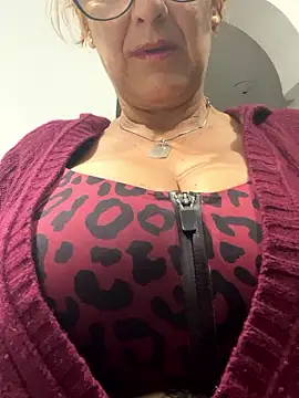 Snapshot of anastasia_and_jordan chatting on April 10, 2026, 11:04 am anastasia and jordan online show from April 10, 2026, 11:04 am