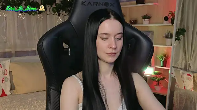 Snapshot of KiraLiLime chatting on January 14, 2025, 9:09 pm KiraLiLime online show from January 14, 2025, 9:09 pm
