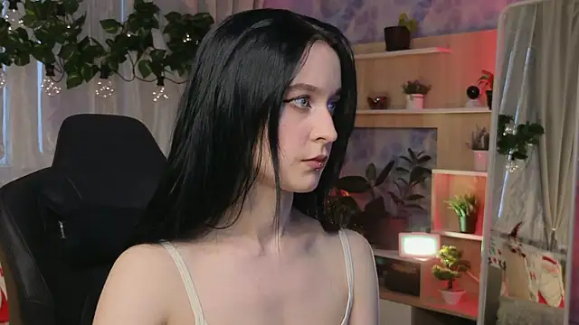Snapshot of KiraLiLime chatting on February 16, 2025, 1:38 pm KiraLiLime online show from February 16, 2025, 1:38 pm