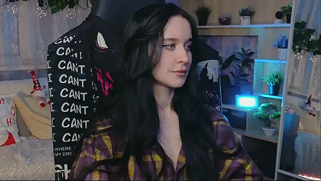 Snapshot of KiraLiLime chatting on February 25, 2025, 10:50 pm KiraLiLime online show from February 25, 2025, 10:50 pm