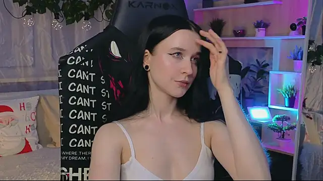 Snapshot of KiraLiLime chatting on February 26, 2025, 7:27 pm KiraLiLime online show from February 26, 2025, 7:27 pm