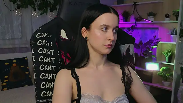 Snapshot of KiraLiLime chatting on March 21, 2025, 7:13 pm KiraLiLime online show from March 21, 2025, 7:13 pm