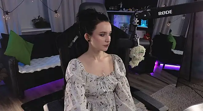 KiraLiLime online show from March 8, 2026, 10:02 pm