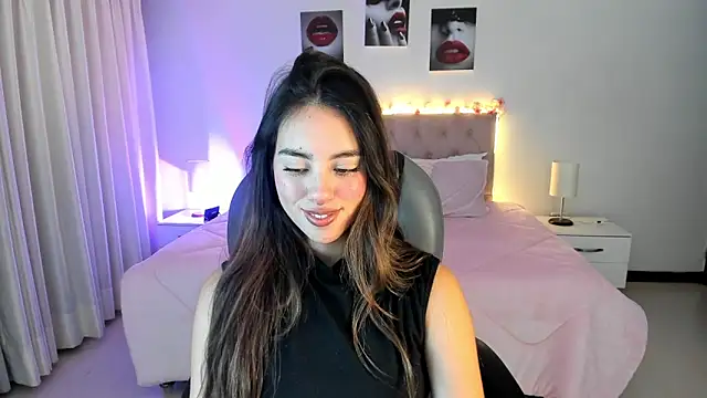  Charlotte evans 1 online show from November 8, 2025, 12:22 am