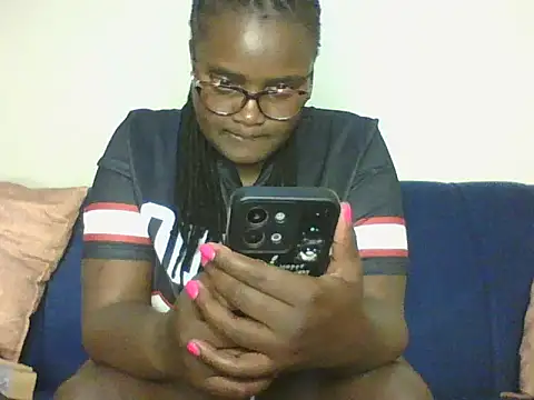 Snapshot of Montel_Montel_ chatting on February 2, 2026, 12:26 pm Montel Montel online show from February 2, 2026, 12:26 pm