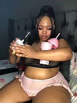 Anaelle24 online show from March 6, 2025, 5:00 pm