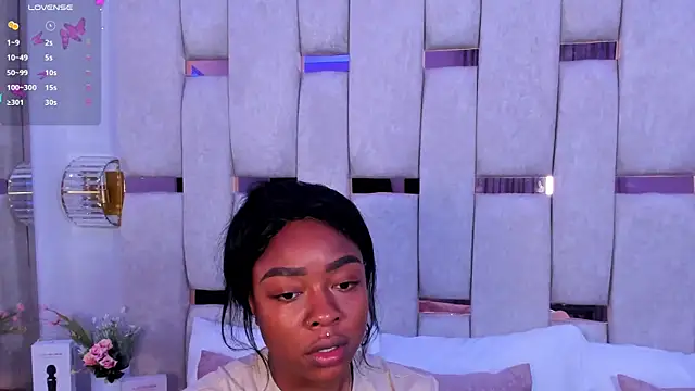 mia schwarz online show from December 9, 2024, 9:16 pm