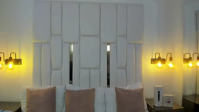 mia schwarz online show from September 10, 2025, 5:02 pm