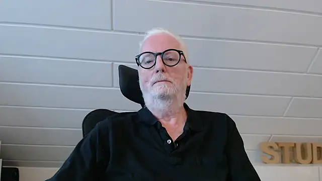 Greyhound70 online show from September 16, 2025, 8:04 am