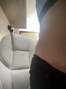 Kharla Marin online show from November 10, 2025, 10:31 pm