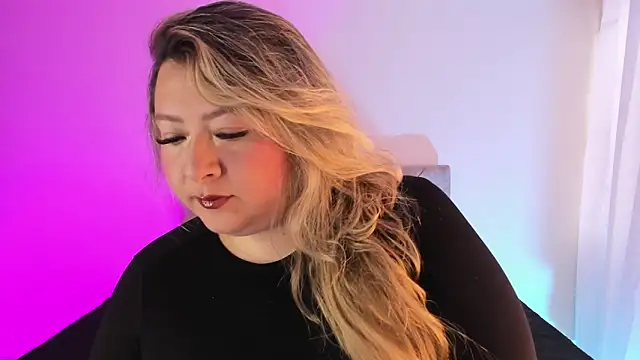 Kharla Marin online show from April 8, 2026, 10:43 pm