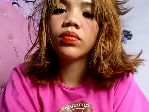 1CANDYLOVE online show from March 25, 2026, 7:58 am