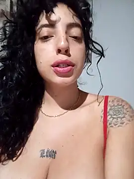 Sweet-diamondxxx online show from March 4, 2026, 3:01 am