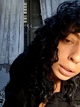 Sweet-diamondxxx online show from June 15, 2026, 2:30 pm