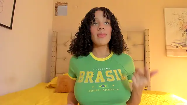 vanesasexyhot21 online show from February 5, 2026, 1:43 am