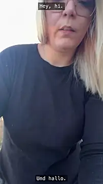 EmyLana online show from March 19, 2026, 4:55 pm