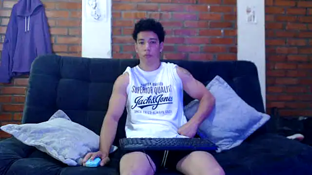 ethan noir online show from December 9, 2024, 8:54 pm