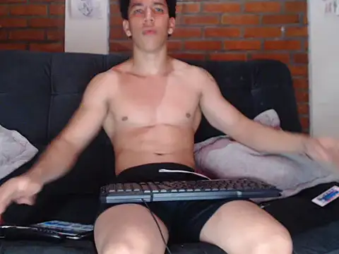 ethan noir online show from December 18, 2024, 3:37 am