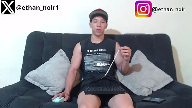 ethan noir online show from March 21, 2025, 4:51 pm