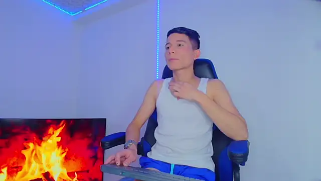 bryamer 19 online show from January 29, 2025, 2:40 am