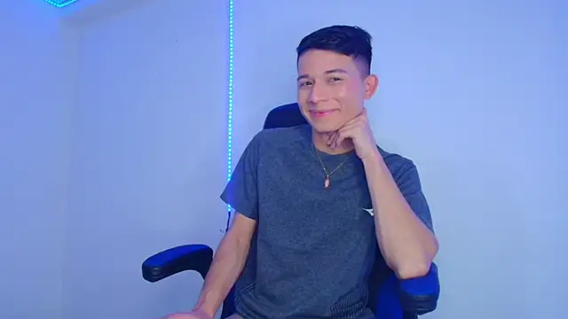 bryamer 19 online show from February 9, 2025, 2:17 am