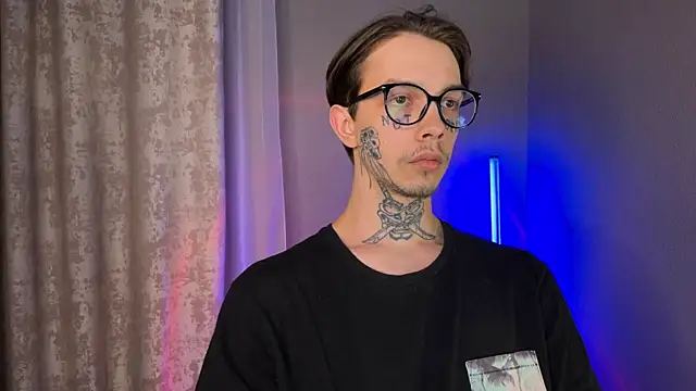 Snapshot of anahori__simon chatting on January 11, 2025, 6:01 pm anahori simon online show from January 11, 2025, 6:01 pm