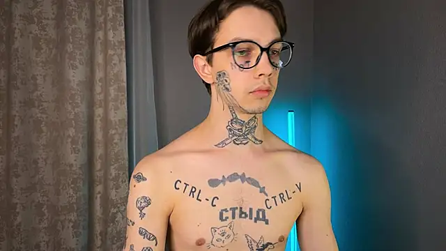 Snapshot of anahori__simon chatting on January 18, 2025, 4:21 pm anahori simon online show from January 18, 2025, 4:21 pm