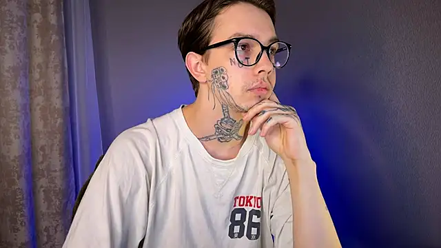 Snapshot of anahori__simon chatting on January 24, 2025, 6:57 am anahori simon online show from January 24, 2025, 6:57 am