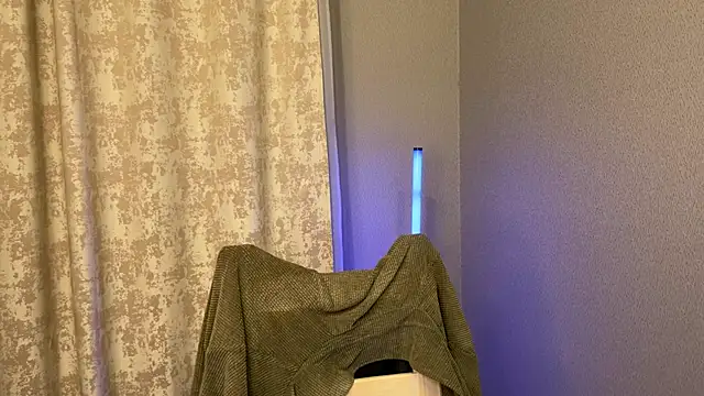 Snapshot of anahori__simon chatting on February 20, 2025, 8:25 pm anahori simon online show from February 20, 2025, 8:25 pm