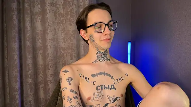 Snapshot of anahori__simon chatting on February 21, 2025, 9:32 pm anahori simon online show from February 21, 2025, 9:32 pm