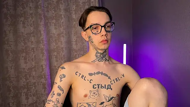 Snapshot of anahori__simon chatting on March 6, 2025, 11:53 pm anahori simon online show from March 6, 2025, 11:53 pm