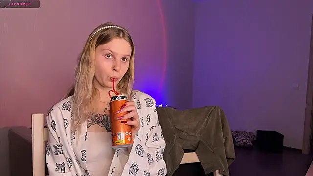 Snapshot of anahori__simon chatting on March 7, 2025, 9:17 pm anahori simon online show from March 7, 2025, 9:17 pm