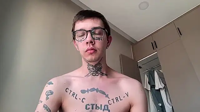 Snapshot of anahori__simon chatting on February 21, 2026, 1:28 am anahori simon online show from February 21, 2026, 1:28 am