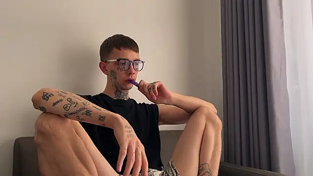 Snapshot of anahori__simon chatting on March 16, 2026, 3:45 am anahori simon online show from March 16, 2026, 3:45 am