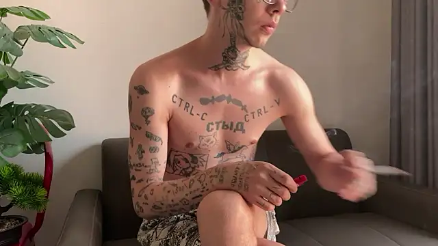 Snapshot of anahori__simon chatting on April 6, 2026, 11:49 pm anahori simon online show from April 6, 2026, 11:49 pm