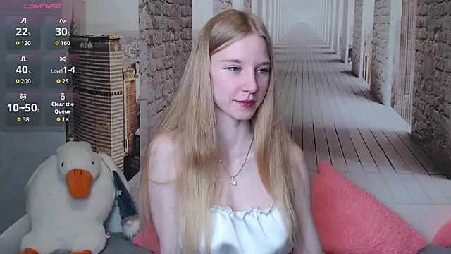 Snapshot of Cutieblondegirl chatting on April 2, 2026, 6:16 pm Cutieblondegirl online show from April 2, 2026, 6:16 pm