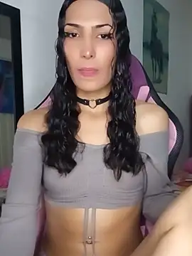Lanna hott  online show from May 16, 2026, 8:18 pm