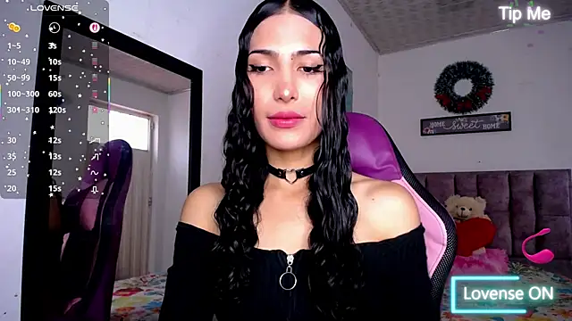 Snapshot of Lanna_hott_ chatting on August 4, 2026, 6:54 pm Lanna hott online show from August 4, 2026, 6:54 pm