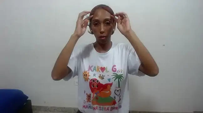 Snapshot of ZashaRomero chatting on February 9, 2025, 12:28 am ZashaRomero online show from February 9, 2025, 12:28 am