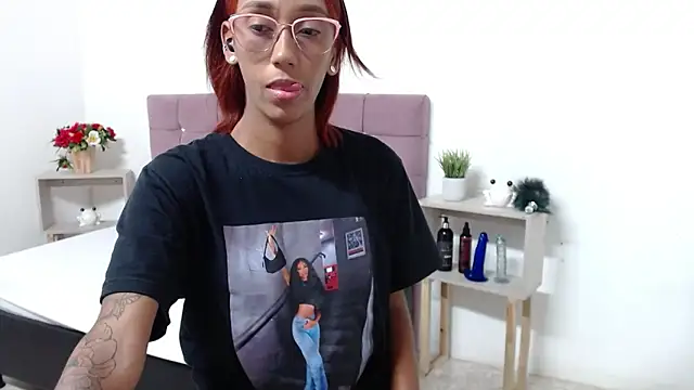 Snapshot of ZashaRomero chatting on February 11, 2025, 5:40 pm ZashaRomero online show from February 11, 2025, 5:40 pm