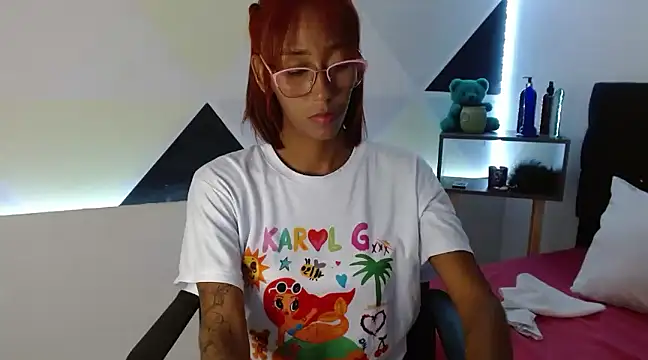 Snapshot of ZashaRomero chatting on February 12, 2025, 10:26 pm ZashaRomero online show from February 12, 2025, 10:26 pm