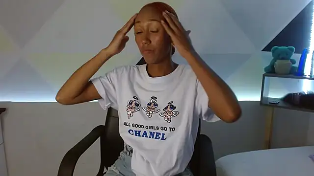 Snapshot of ZashaRomero chatting on February 15, 2025, 11:25 pm ZashaRomero online show from February 15, 2025, 11:25 pm