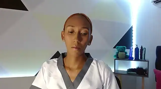 Snapshot of ZashaRomero chatting on February 24, 2025, 7:52 pm ZashaRomero online show from February 24, 2025, 7:52 pm