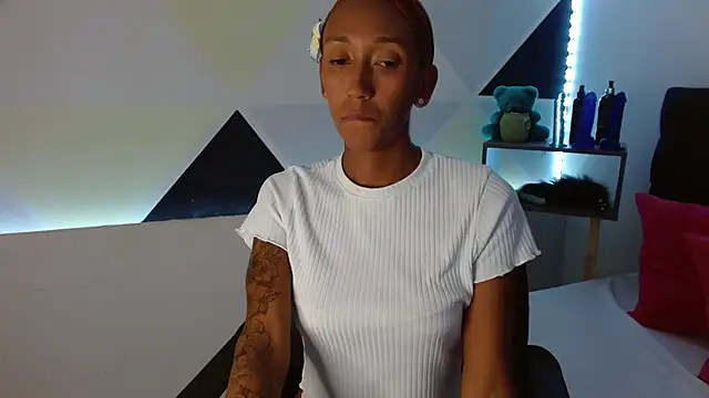 Snapshot of ZashaRomero chatting on February 25, 2025, 6:31 pm ZashaRomero online show from February 25, 2025, 6:31 pm