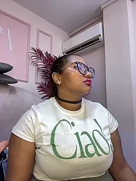 Lilithcaballero online show from February 23, 2025, 4:28 am