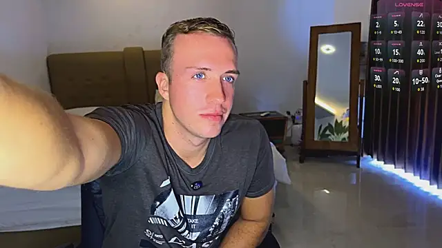 Snapshot of tommy_cumfinger chatting on July 21, 2026, 2:03 am tommy cumfinger online show from July 21, 2026, 2:03 am